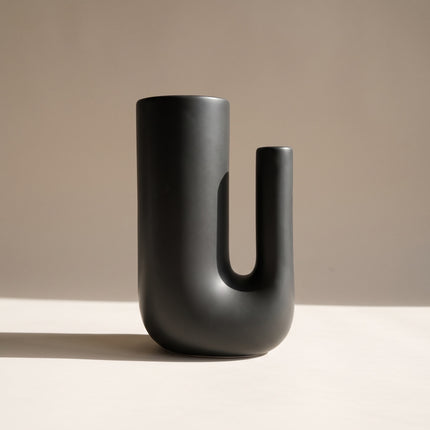Matte Black U-shaped Vase