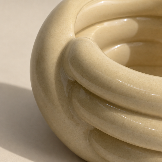 Knotted Coil tissue box